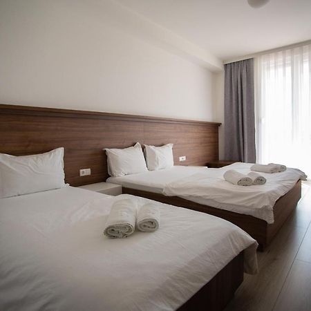 Titova Mitrovica Hotel Dardani מראה חיצוני תמונה