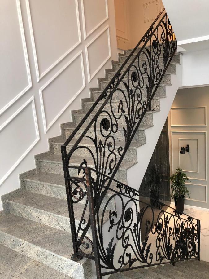 Titova Mitrovica Hotel Dardani מראה חיצוני תמונה