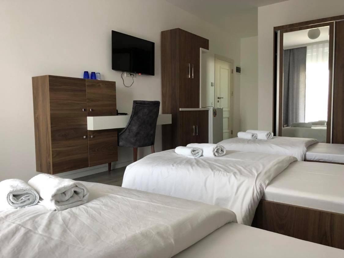 Titova Mitrovica Hotel Dardani מראה חיצוני תמונה