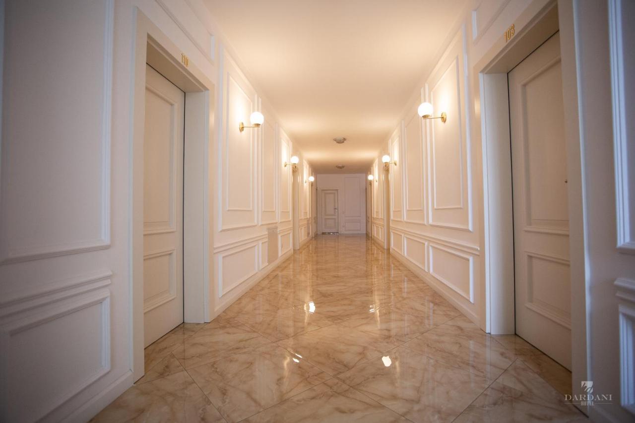 Titova Mitrovica Hotel Dardani מראה חיצוני תמונה