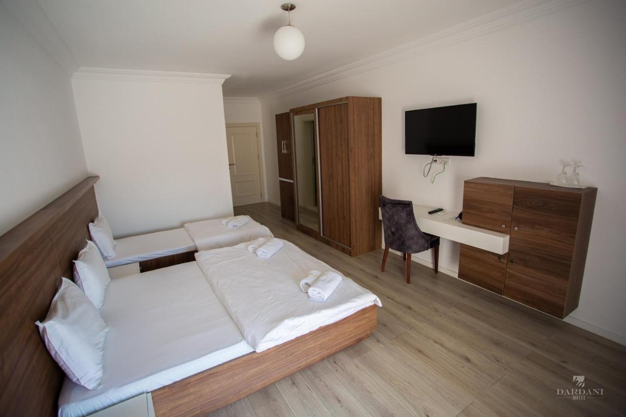 Titova Mitrovica Hotel Dardani מראה חיצוני תמונה